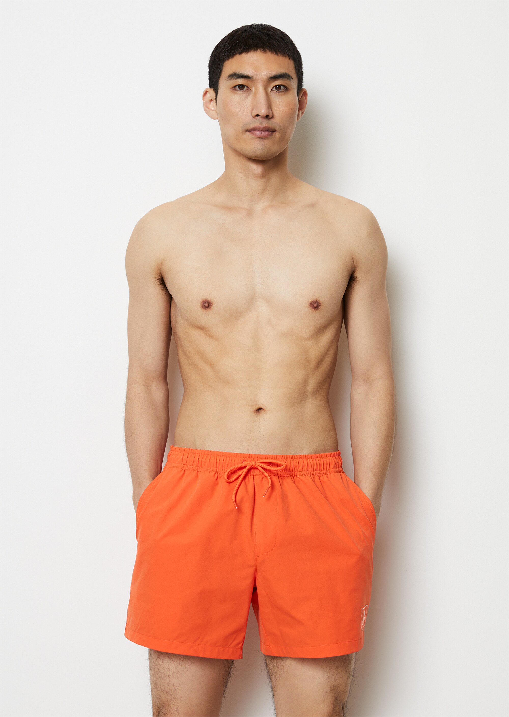 Badeshorts aus recyceltem Material