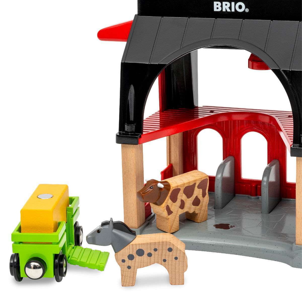 BRIO Spiel Tierscheune mit Heuwaggon