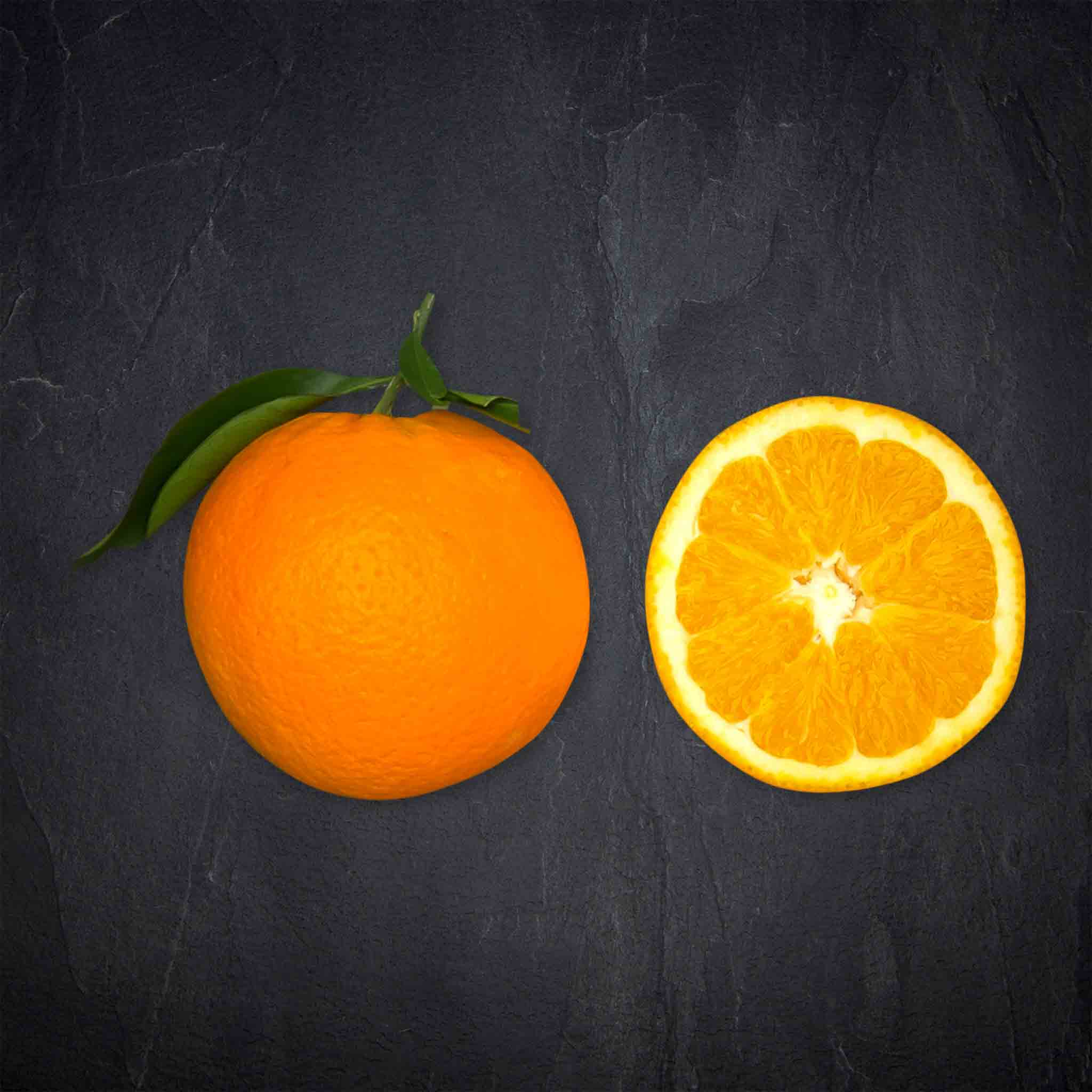 Orange Navel mit Blatt