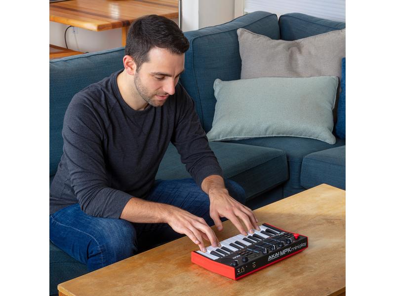 Akai Keyboard Controller MPK Mini Play MK3 Ultraportabler Keyboard-Controller für überall
