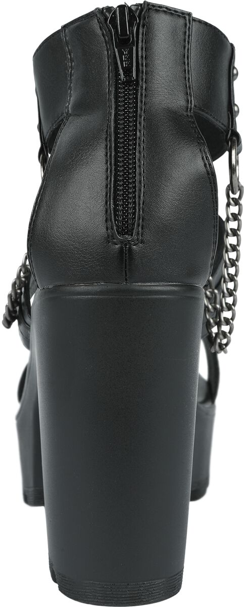 High Heels With Chains And Rivets | Gothicana by EMP Talons hauts