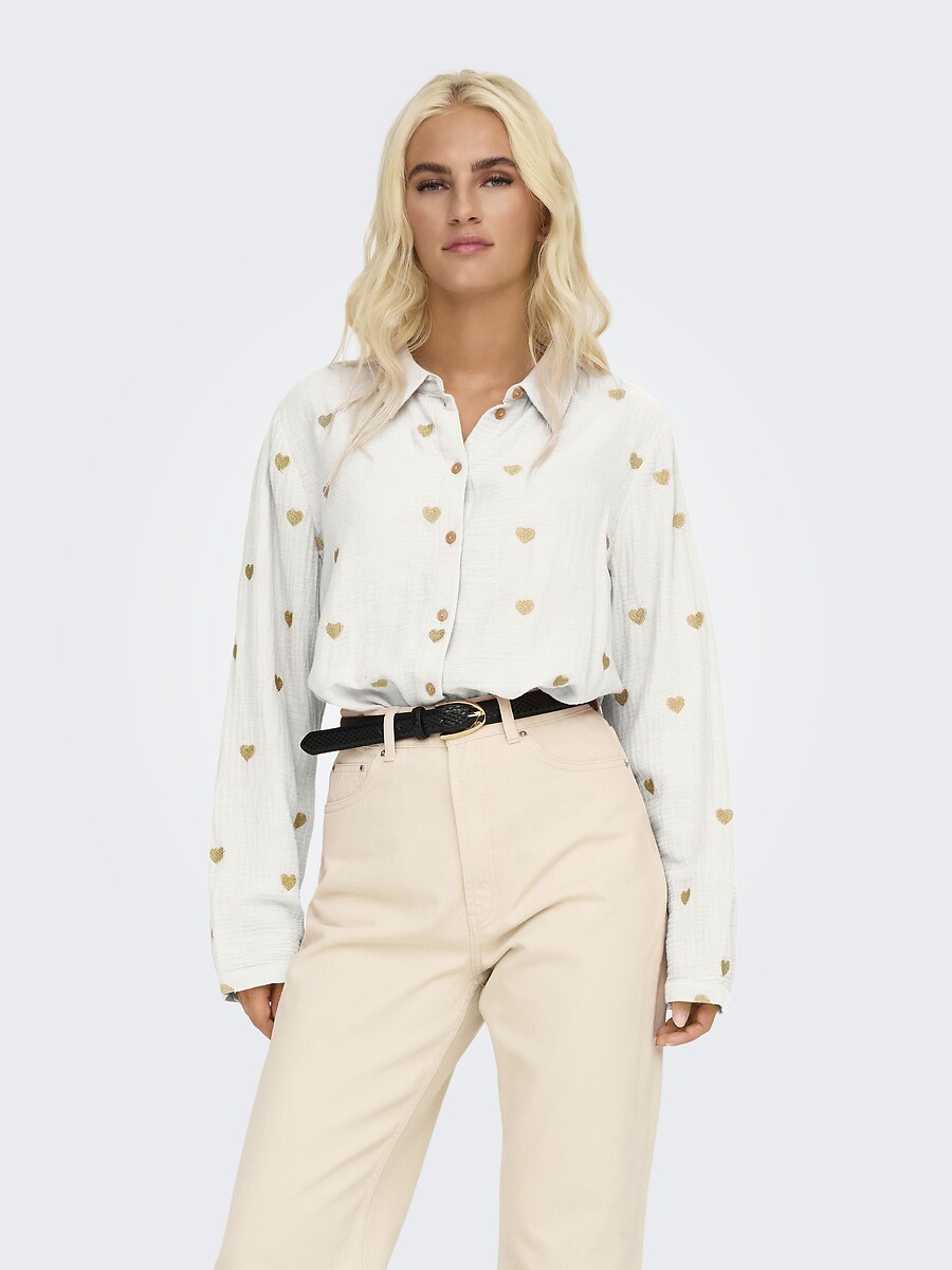 SOMENTE<br>Camiseta com corações
