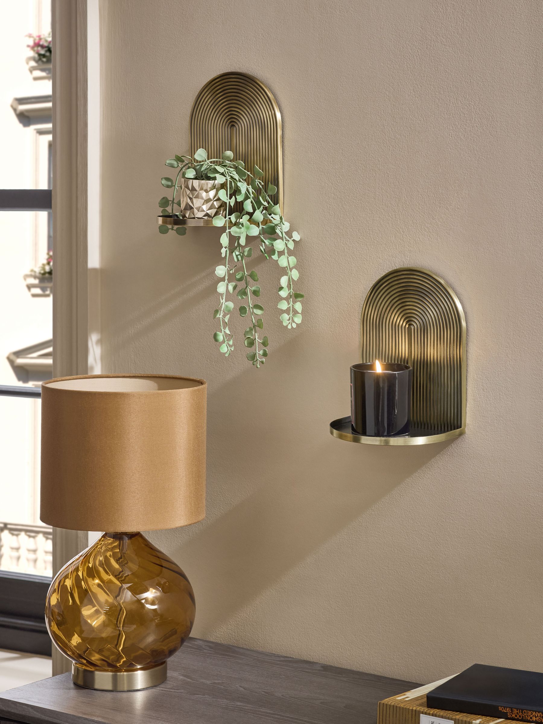 Set of 2 Display Shelves