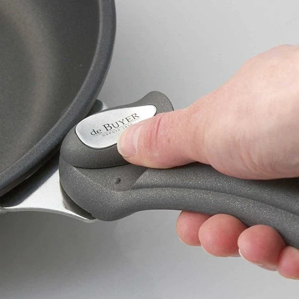 Lot sauteuse paysanne Mineral B 24 cm et manche amovible noir De Buyer
