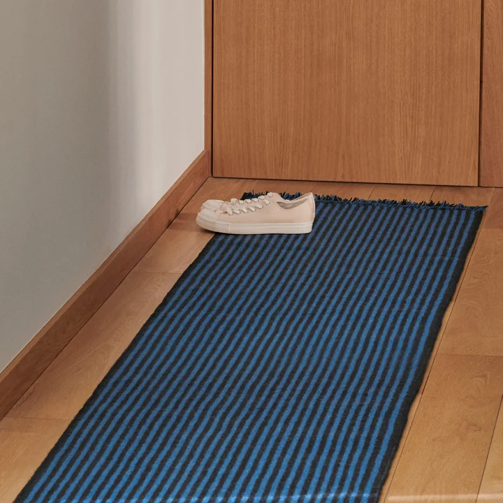 HAY - Stripes and Stripes Wool Teppich, 95 x 52 cm, blau