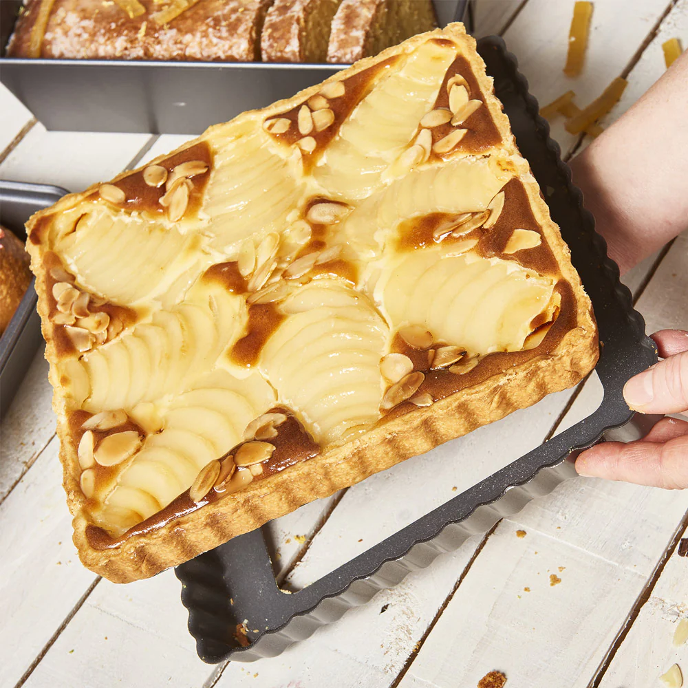Moule à tarte carré 23 cm en acier fond démontable De Buyer