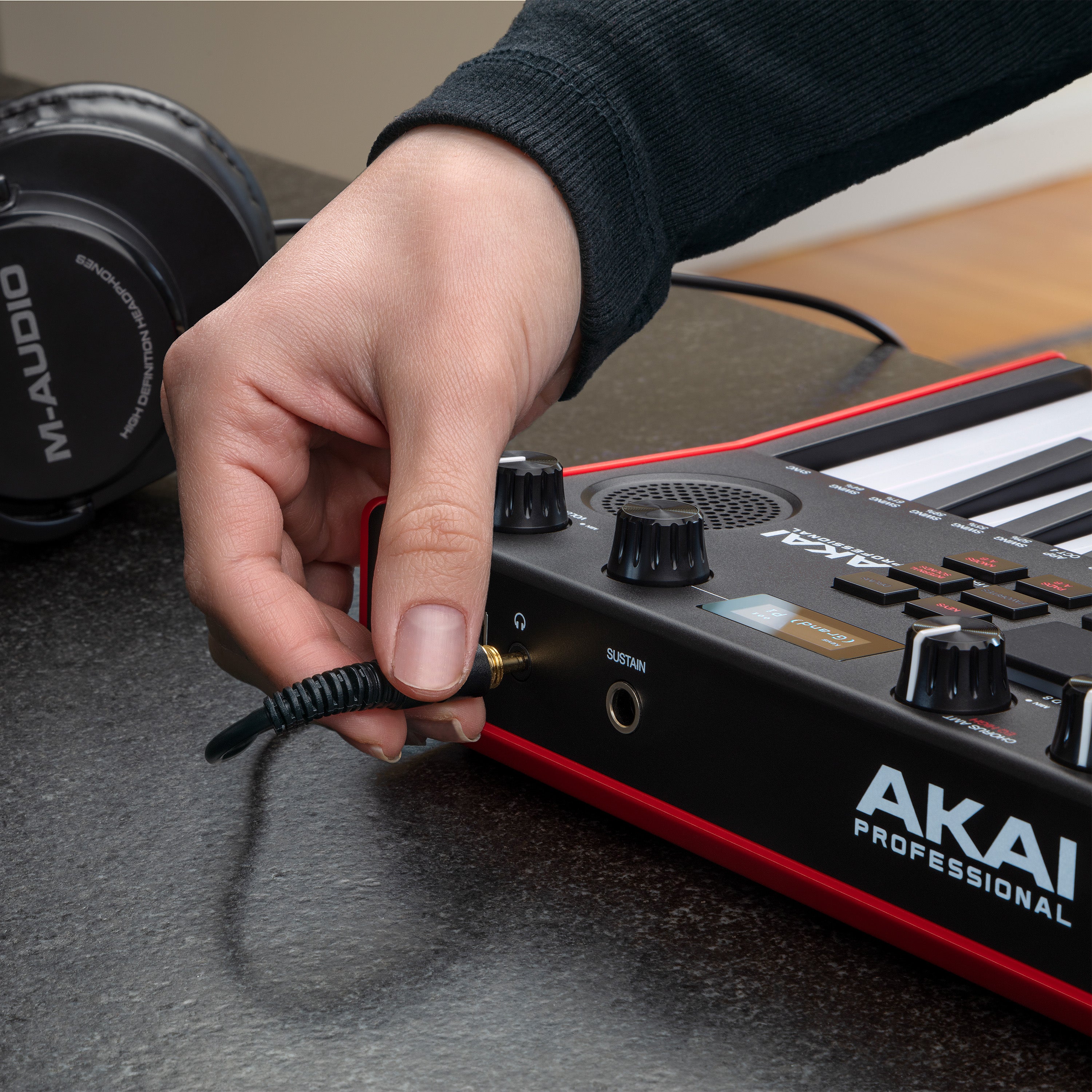 Akai Professional MPK Mini Play MK3 USB/MIDI keyboard