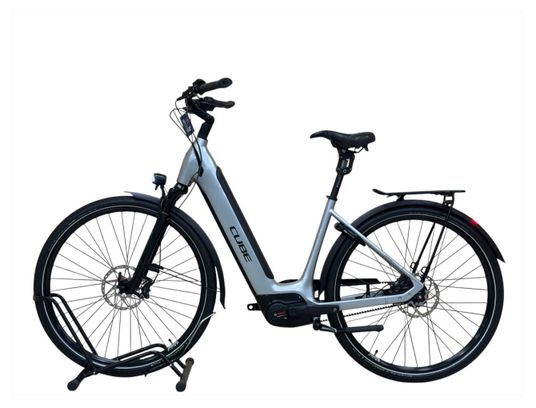 Produit reconditionné . Cube Supreme Hybrid SLX 625 Shimano Nexus 2024 . Vélo électrique . Cube . très bon état