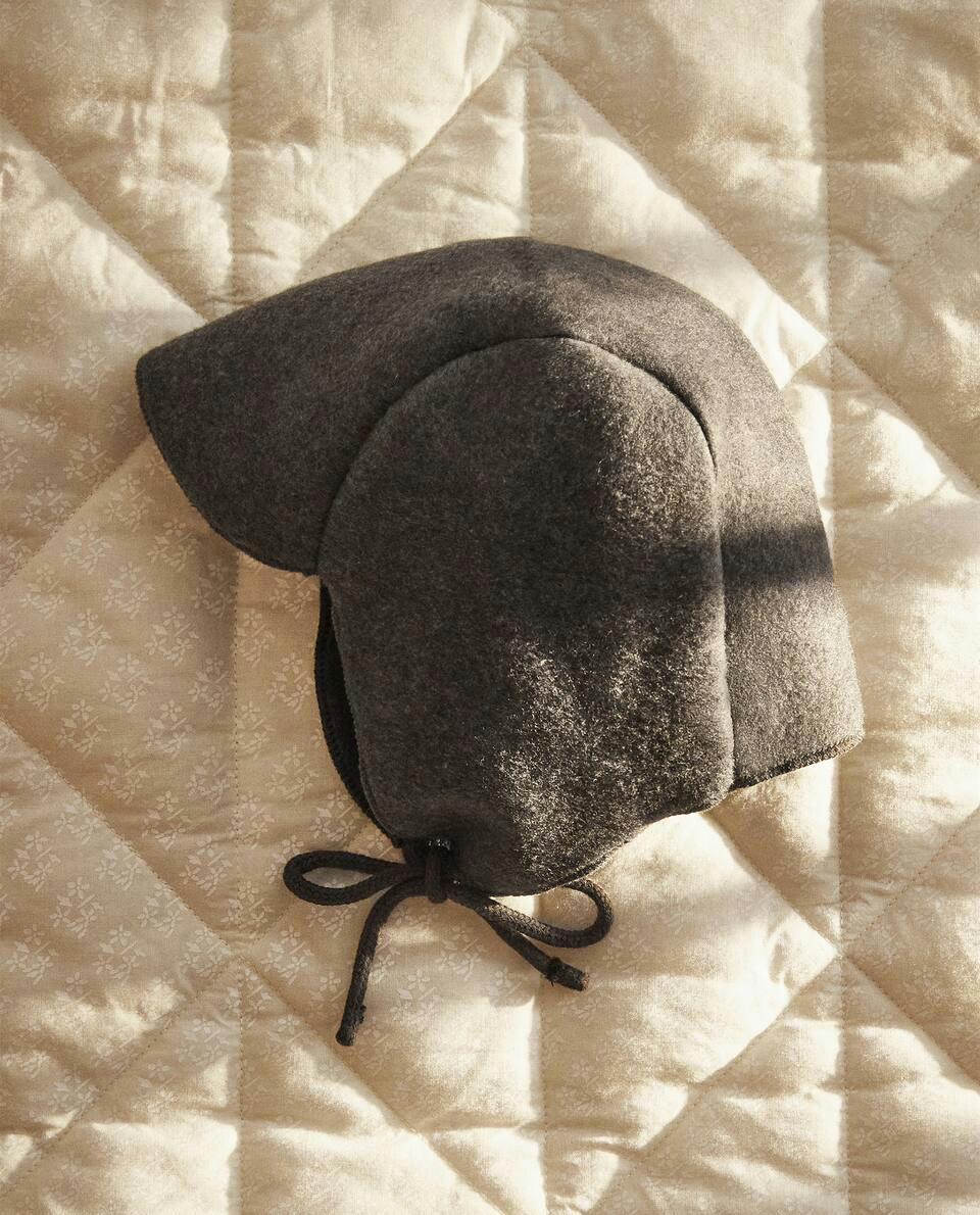Gorro de lã cinza