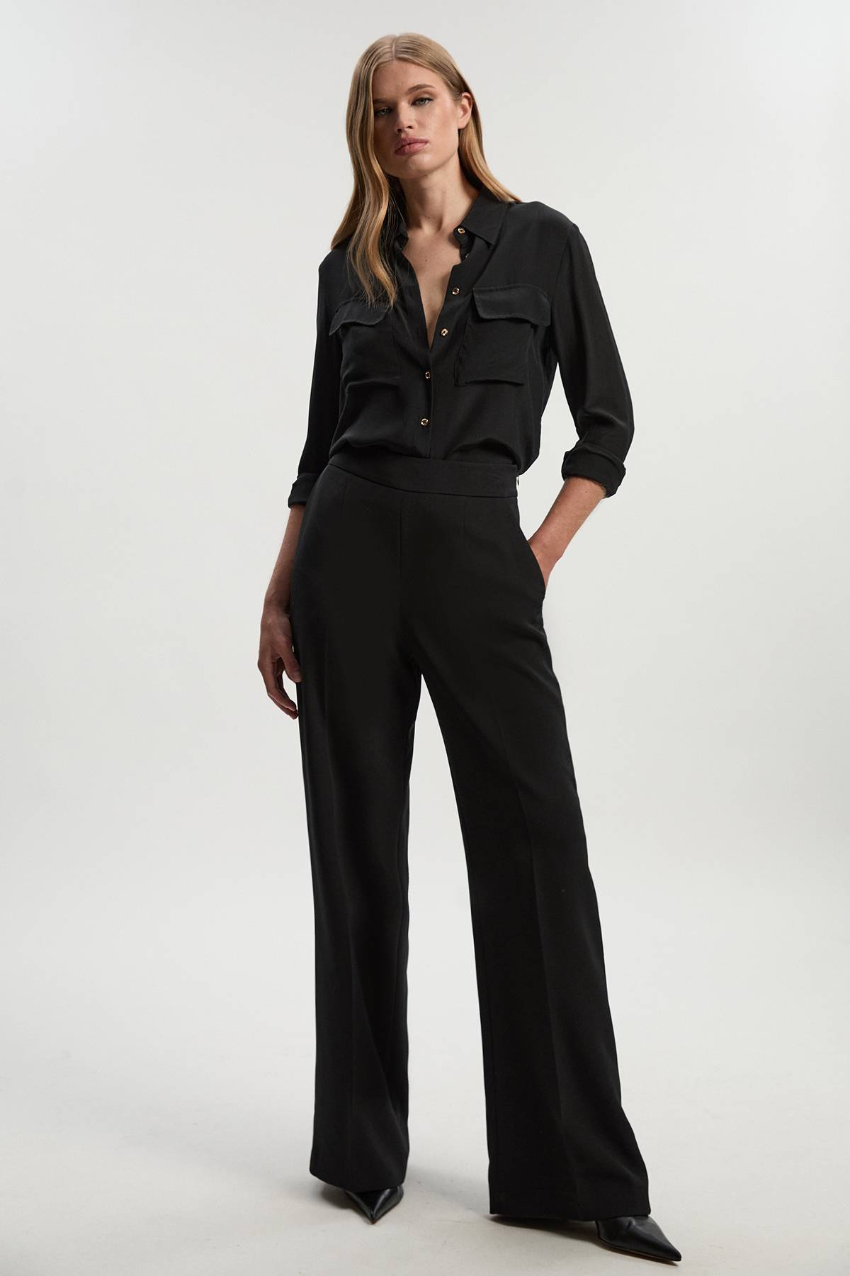 KarenMillen Collection Archive - Pantalon Petite en Satin Tailleur à Jambes Évasées