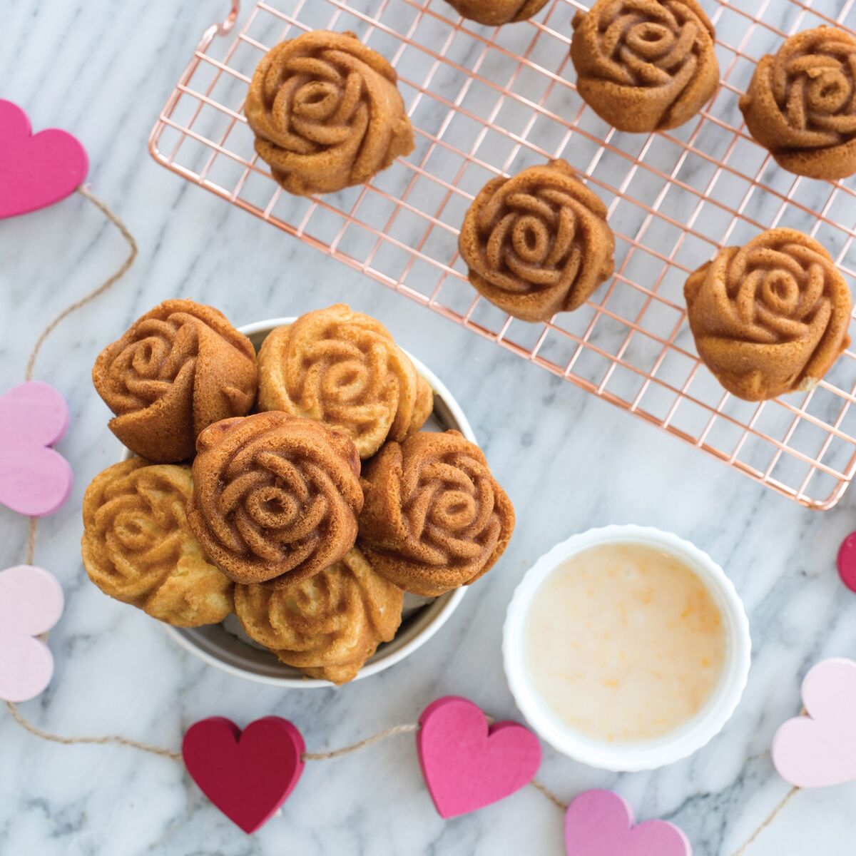 Rosebud bakeform