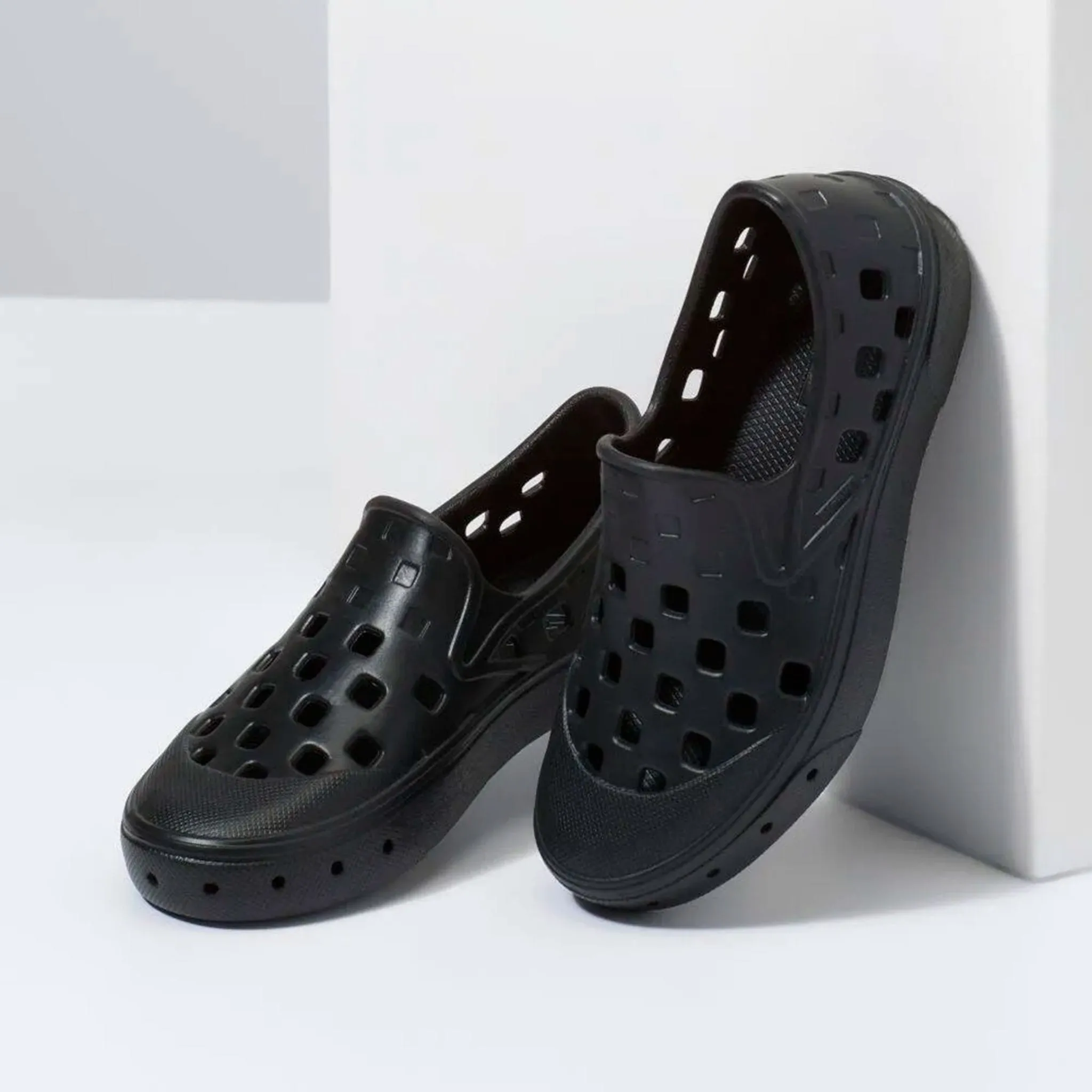 Vans Soulier Slip On Trek Noir Pointures 11-3