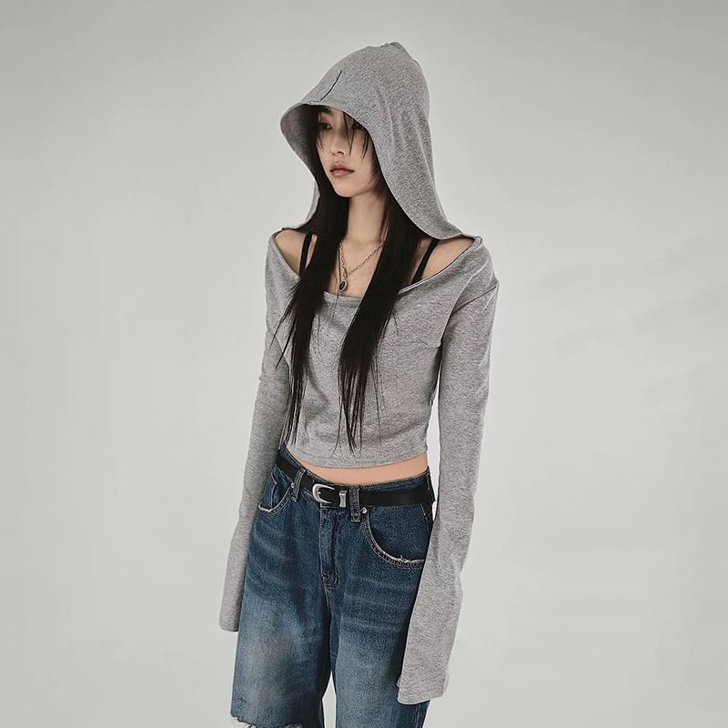 Sugarcoat - Lange mouwen off-shoulder effen top met capuchon