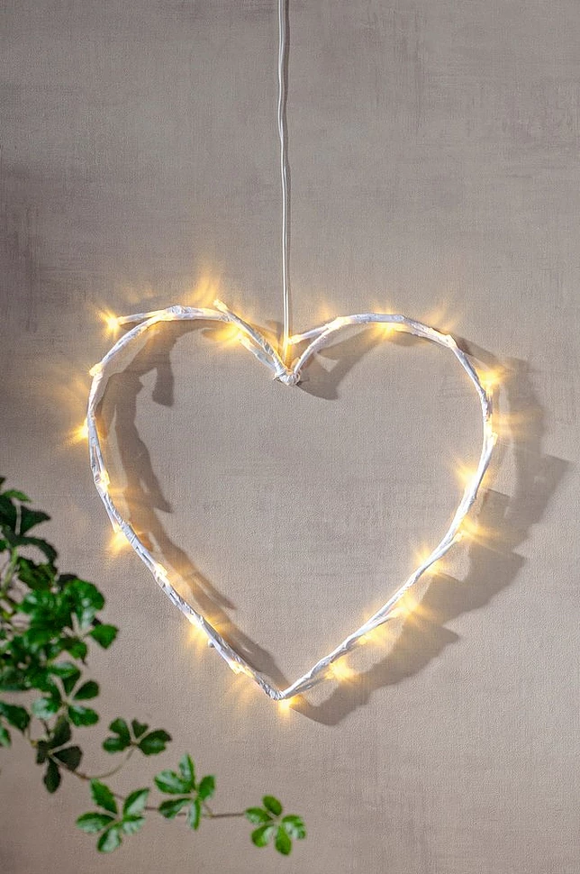 CRISPY HEART LED krans 27 cm