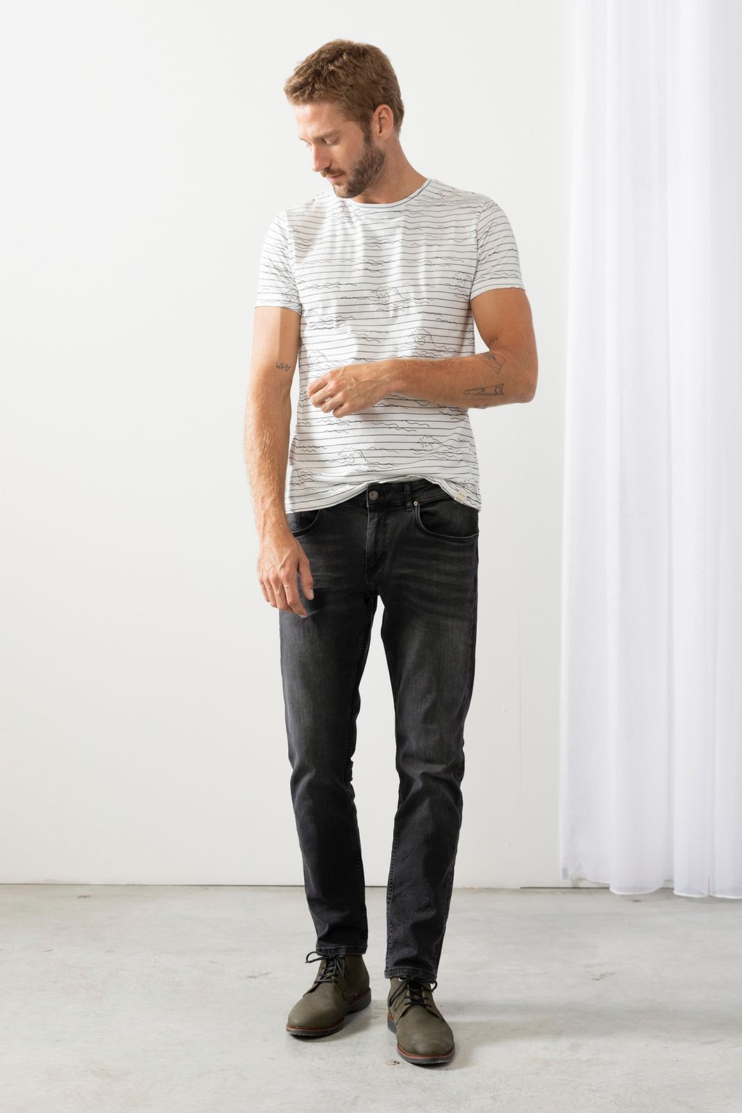 Phil Washed Black Regular Fit Jeans