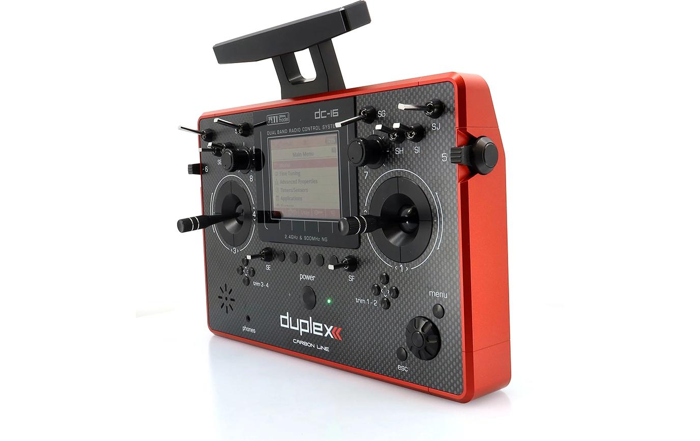 Fernsteuerung Pultsender DC-16 II Red Lacquered Carbon Line<br>Präzise und zuverlässige Fernsteuerungssysteme mit Duplex 2.4 GHz und innovativer Telemetrie