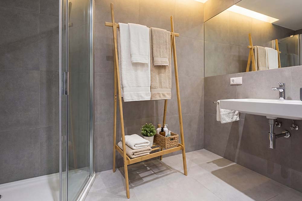 Massivholz Garderobe ZEN-BO 160cm natur Bambus Kleiderstange mit Ablage