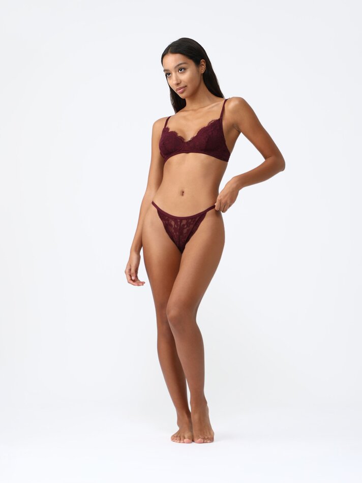 Conjunto com 2 calcinhas de renda - Pretas