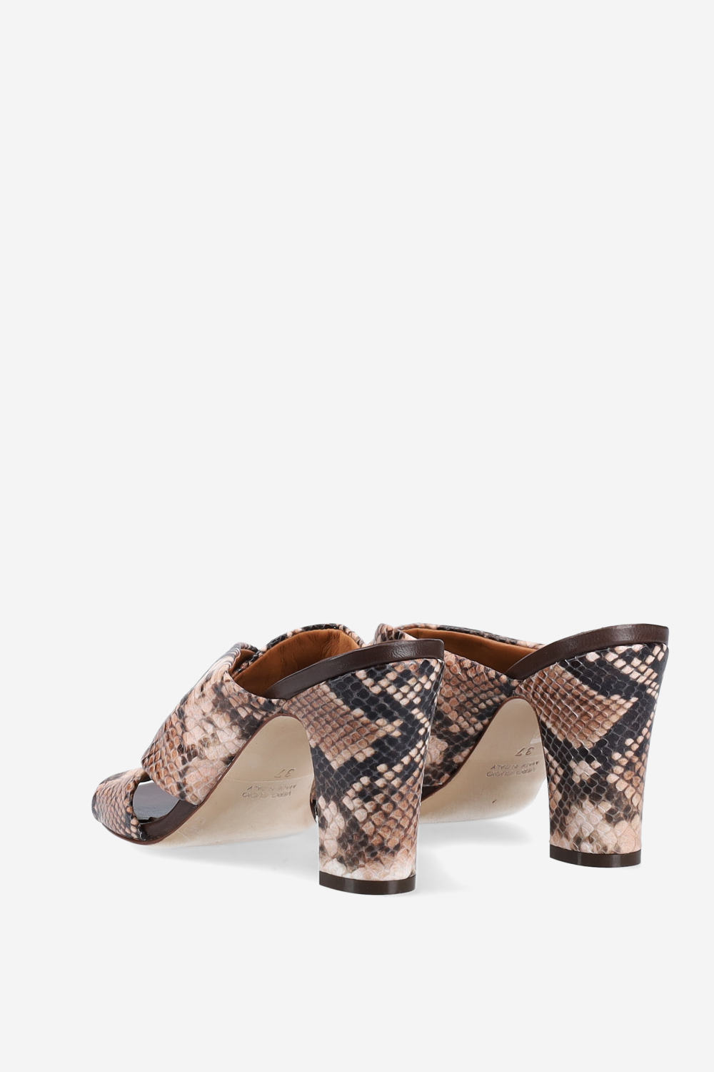 Cross-over leather heeled sandals