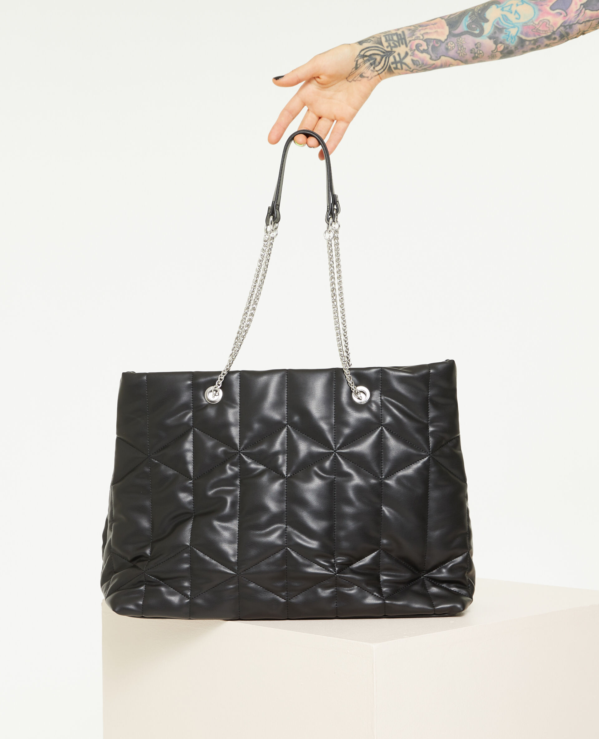 Grand sac en simili matelassé - Noir