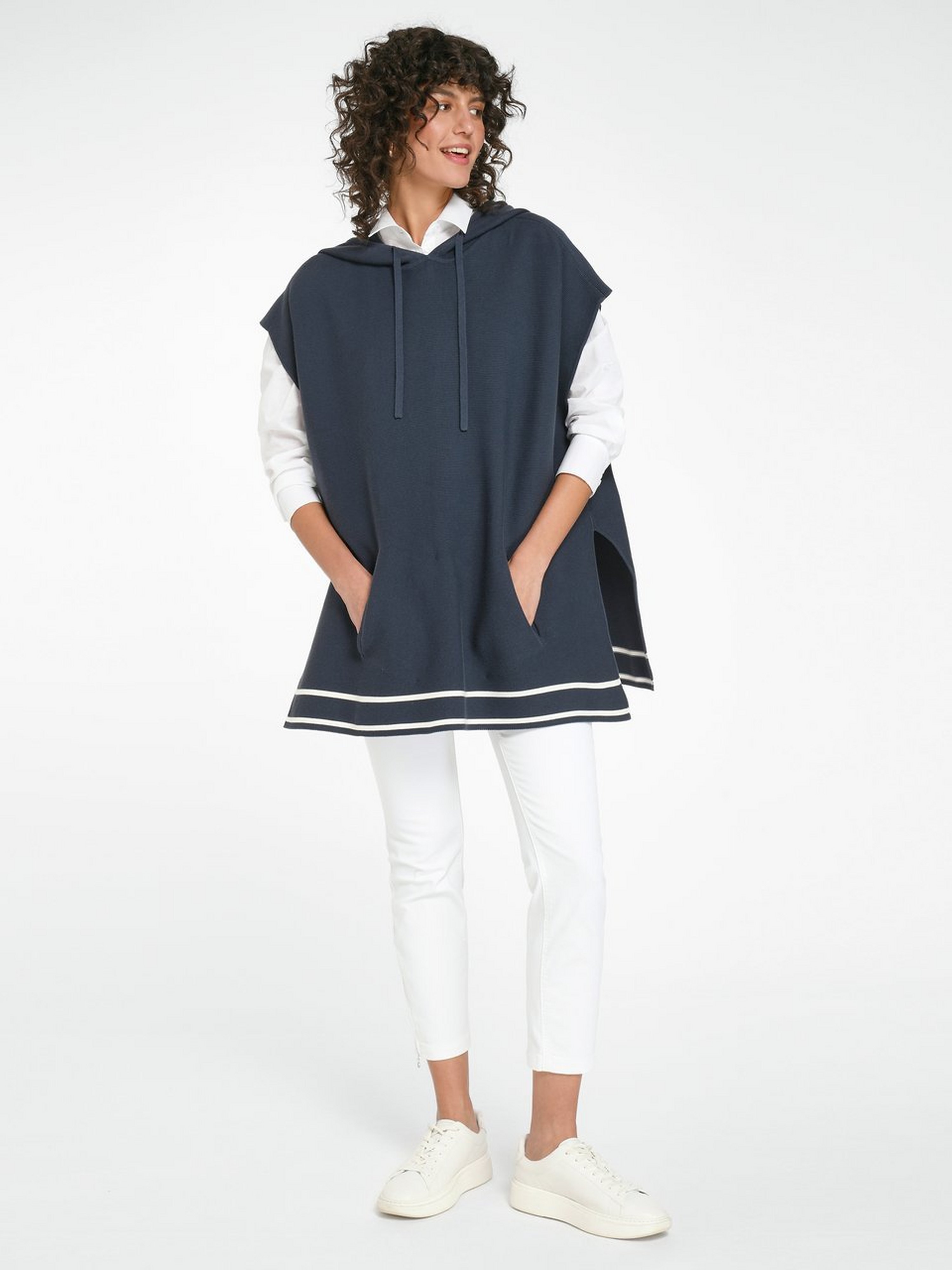Poncho-Pullover mit Kapuze