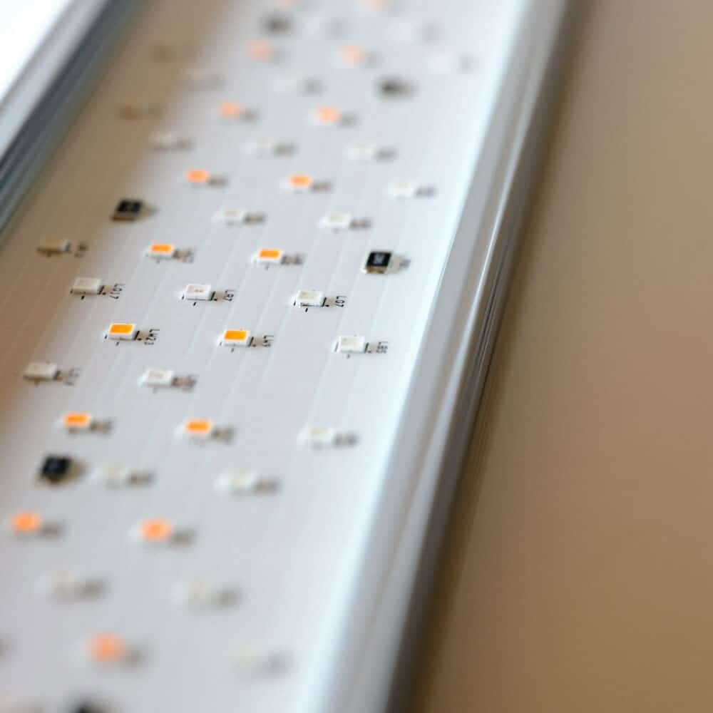 Light iv 450ea - 45 à 60 cm rampe ajustable led rgb