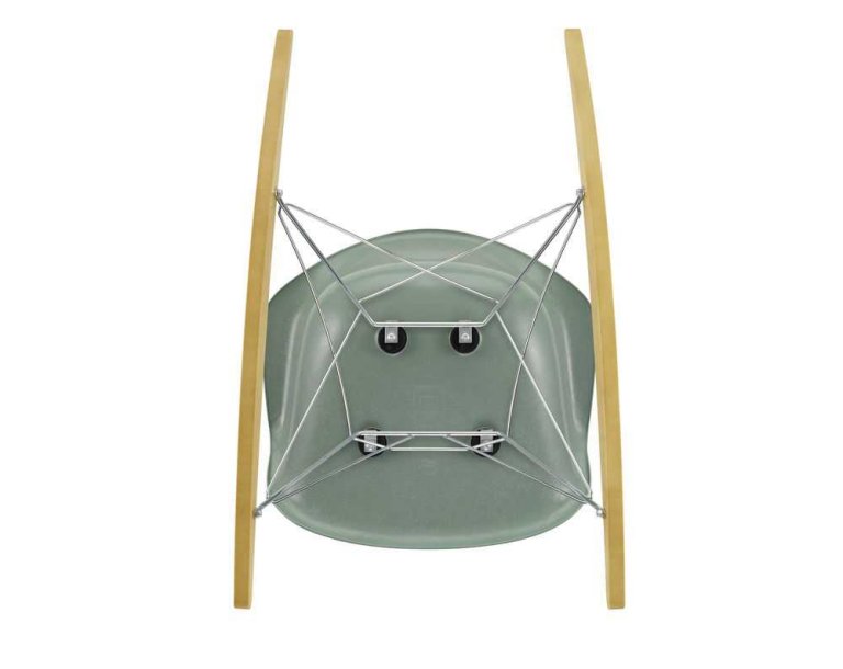 Vitra Eames RAR Fiberglass schommelstoel esdoorn goud, raw umber