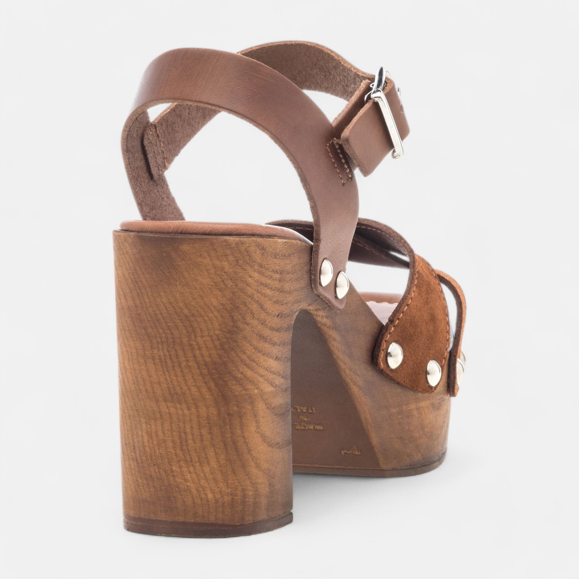 Chaussures semelle bois à talon Femme en cuir cognac