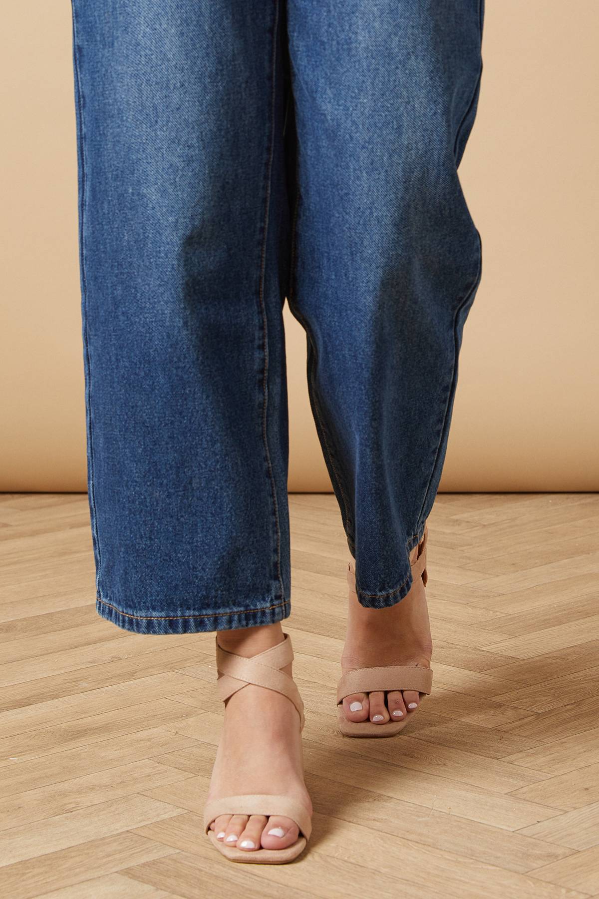 Oasis Sandales à Talon Bloc Moyen Millie avec Boucle Recouverte