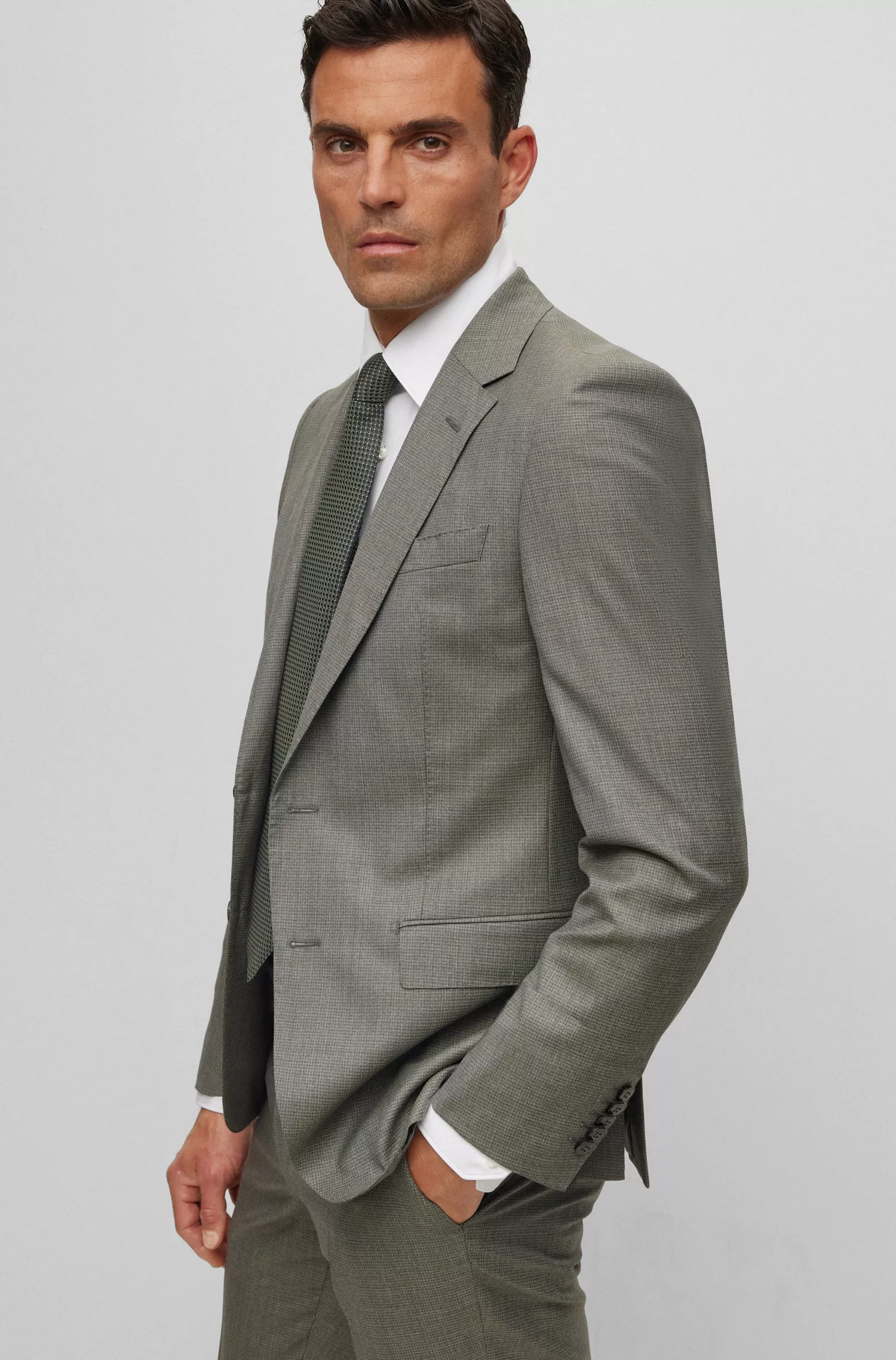 Terno BOSS Camel Slim-fit em lã virgem com microestampa.