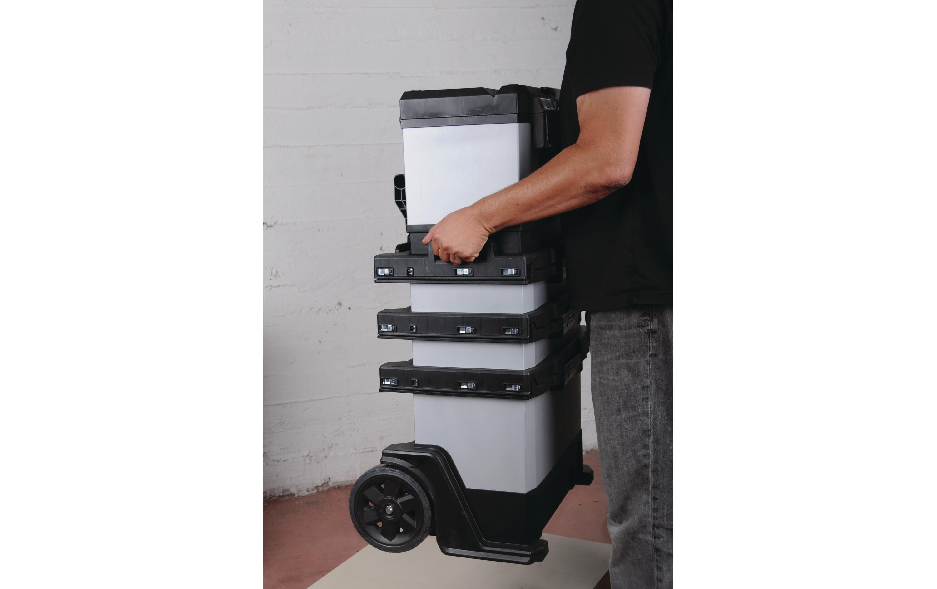 Werkzeugbox Fatmax mit Rollen<br>Rollende Werkstatt aus Metall-Kunststoff mit zwei Schubladen, einem grossen Staufach und einer abnehmbaren, 30cm hohen Werkzeugbox