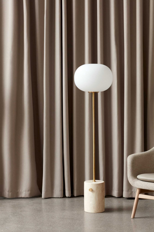 Audo Copenhagen JWDA vloerlamp Red Travertine/Bronzed Brass