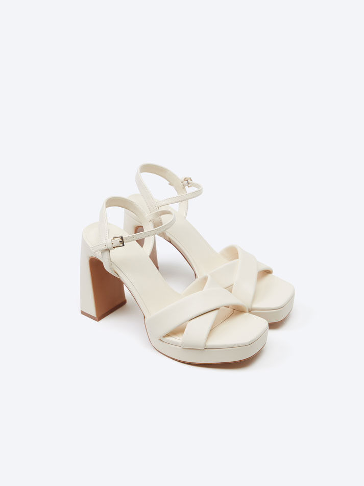 Sandália de plataforma - Branco-creme