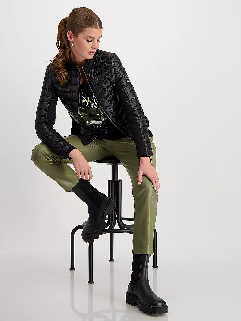 MONARI Steppjacke  schwarz