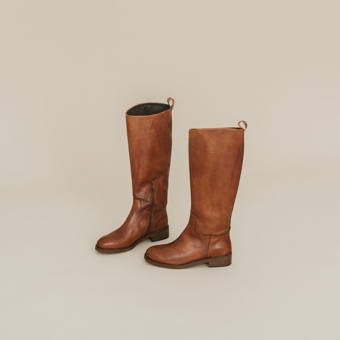 Bottes plates  en cuir camel