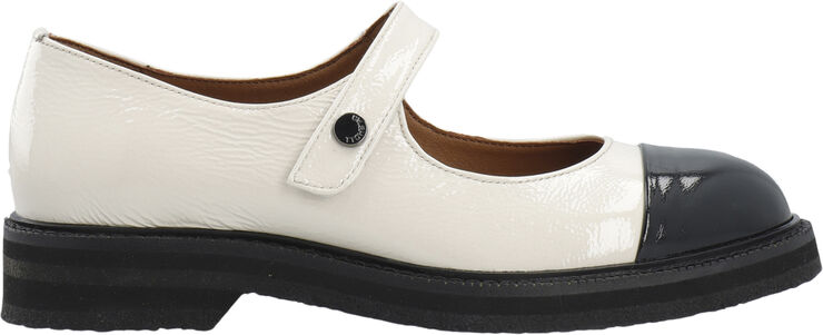 Cashott CASBETTY Mary Jane W. Toe Cap Patent Off white