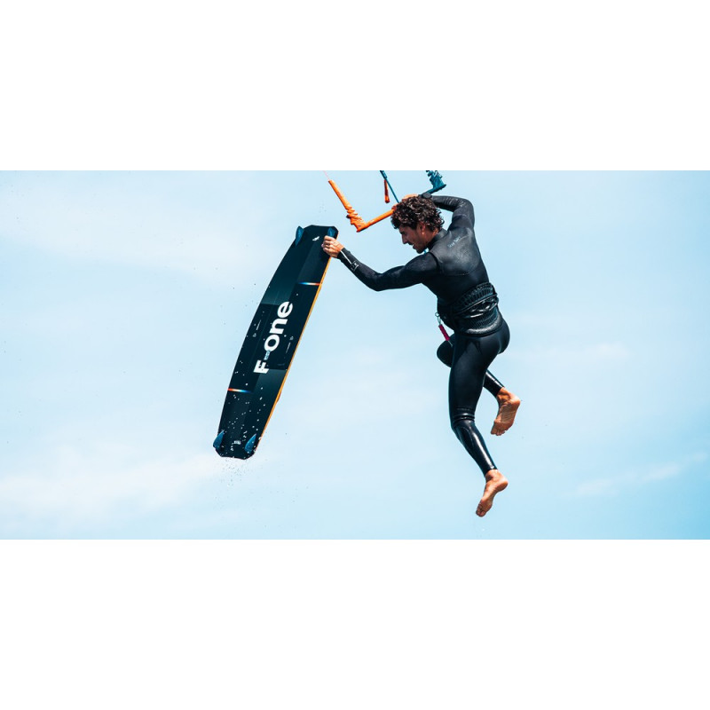 Planche F-one Trax Hrd Carbon Series 2023