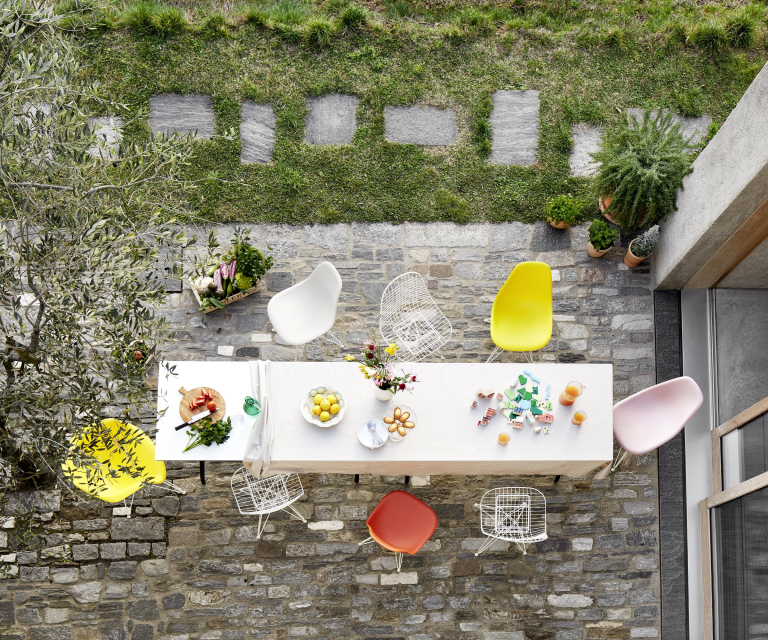Vitra Eames DSR stoel wit gepoedercoat onderstel, Ice Grey