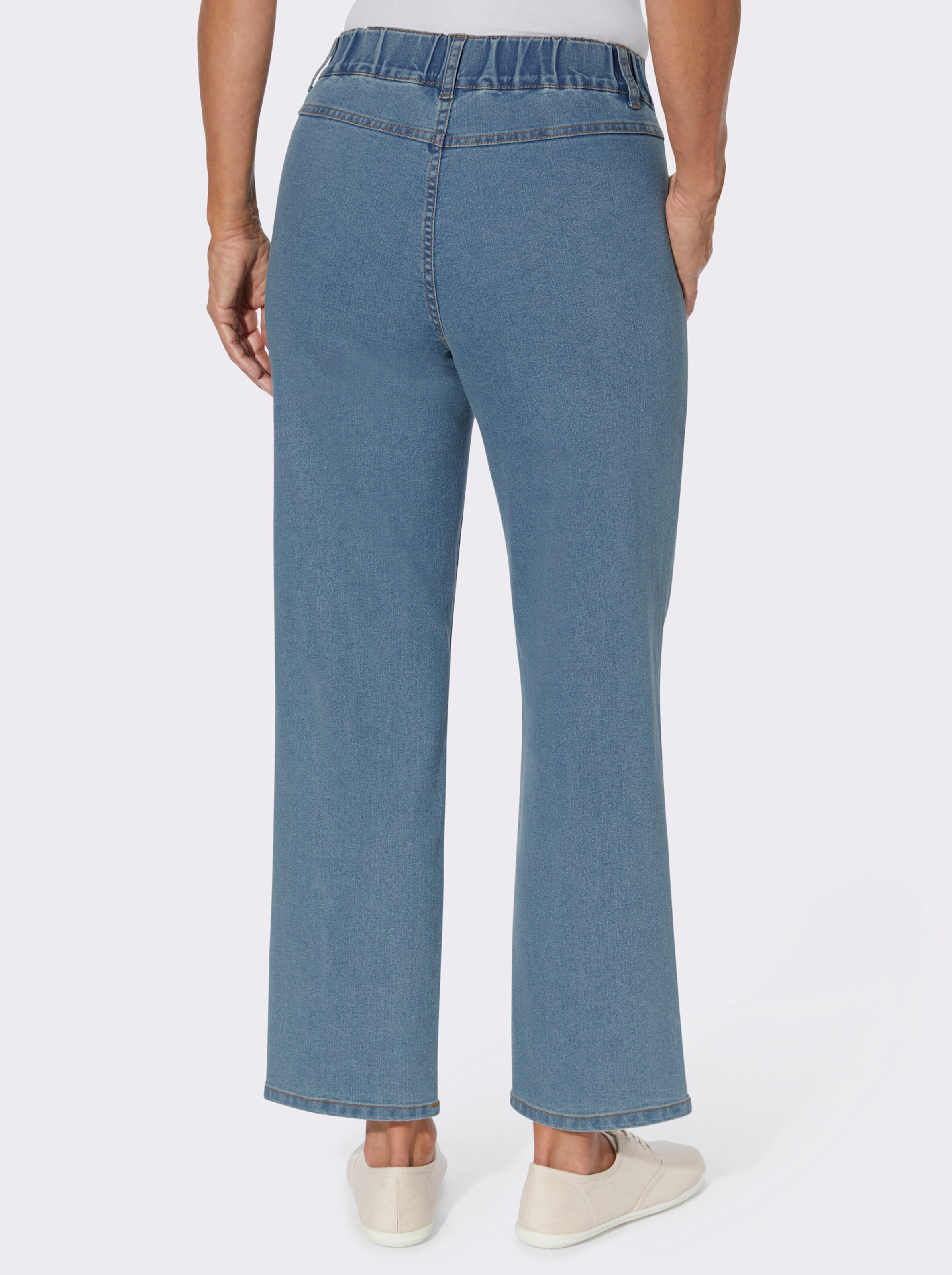 Knöchelfreie Jeans in weiter Form