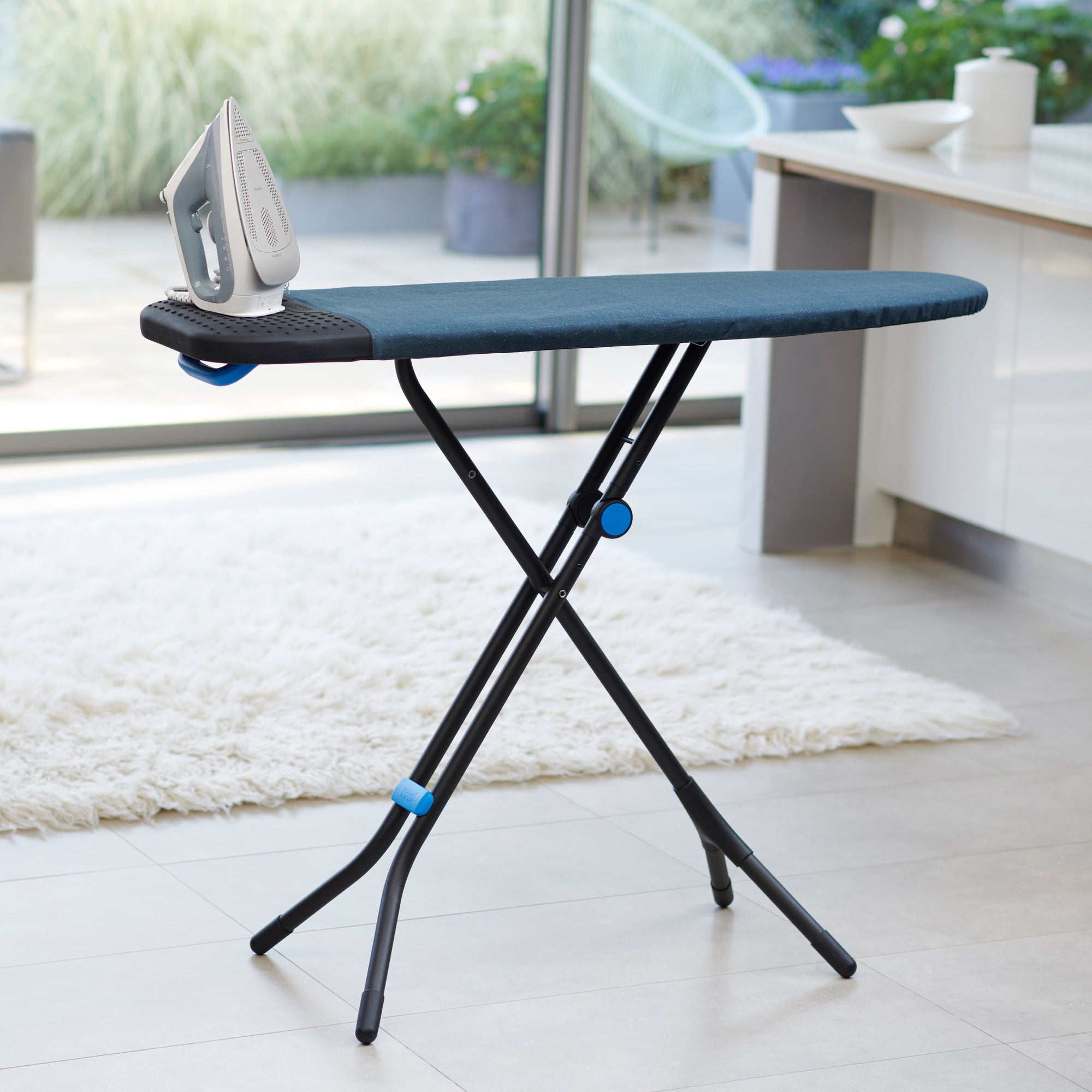 Joseph Joseph Glide Plus Strijkplank B 130 cm - Blauw