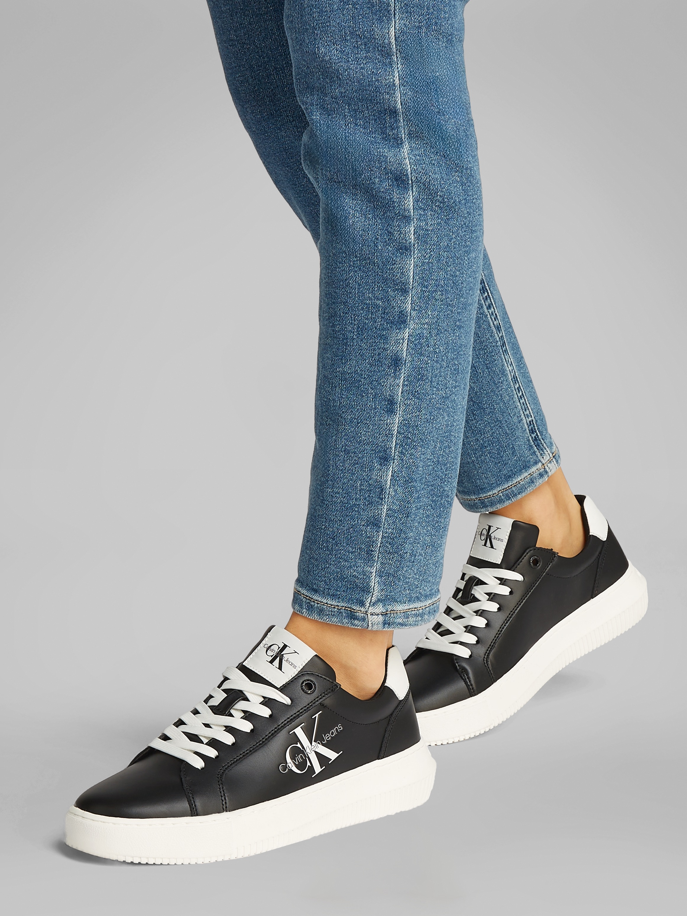 Calvin Klein Jeans Plateausneaker »CHUNKY CUPSOLE MONO LTH WN«  , Freizeitschuh, Halbschuh, Schnürschuh mit CK-Schriftzug an der Seite