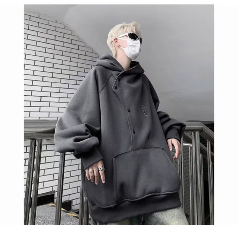 Bay Go Mall - Asymmetrische hoodie met lange mouwen en logo en knopen