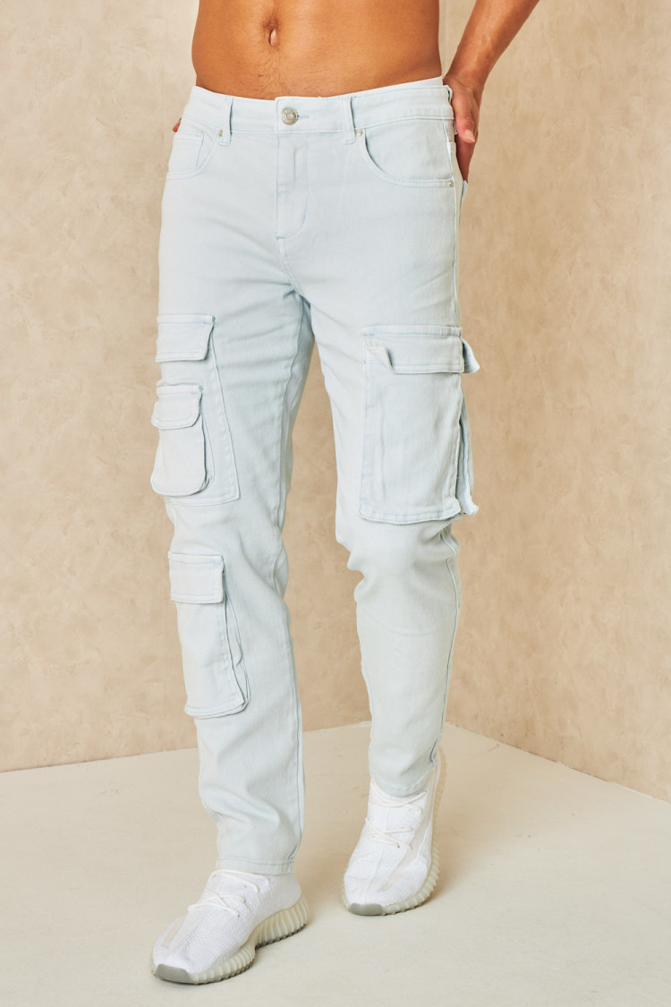 Jeans bleu ciel coupe droite à poches cargo