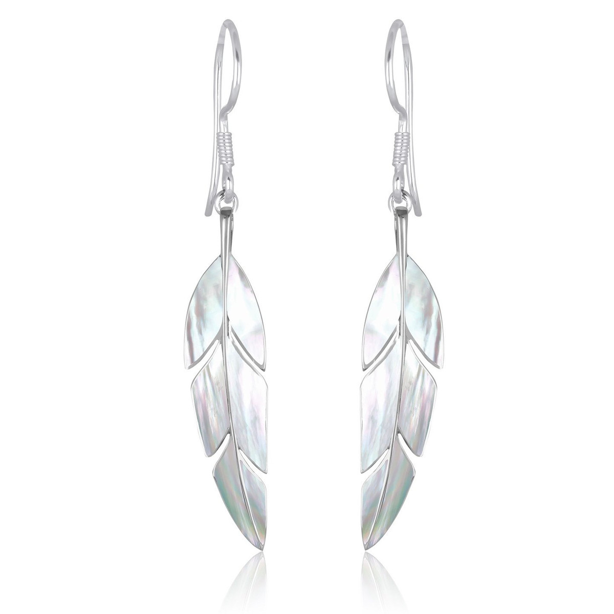 Bijoux de créateurs en argent, des boucles d'oreille-Nacre Blanche-feuilles de bananier-Femme-Blanc-disponible en parure avec le pendentif assorti