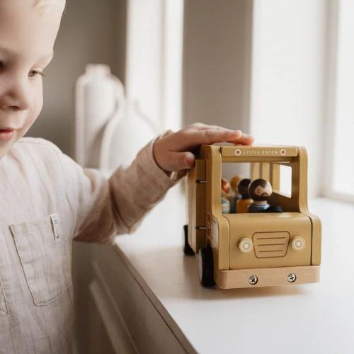 Schoolbus met poppetjes kopen? | Little Dutch