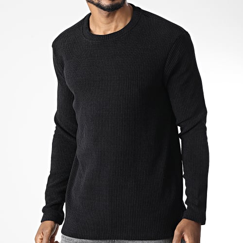 Pull Noir