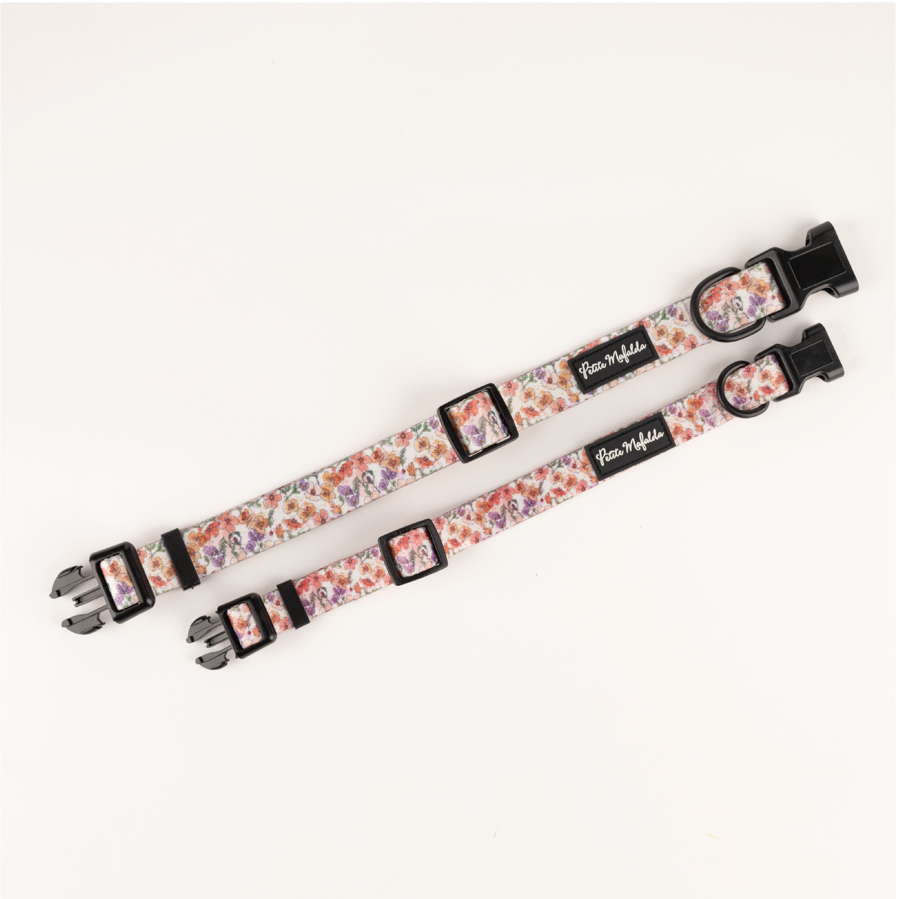 Coleira Petite Mafalda com Estampa Floral Rosa para Cães