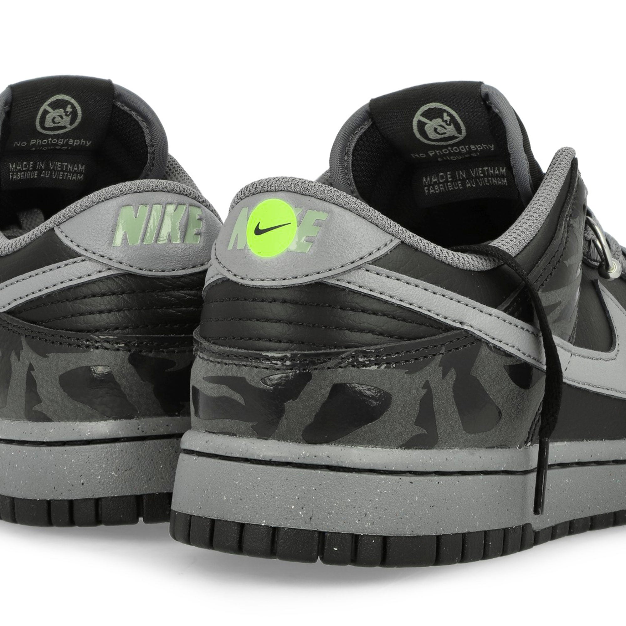 Nike<br>Dunk Low Retro QS