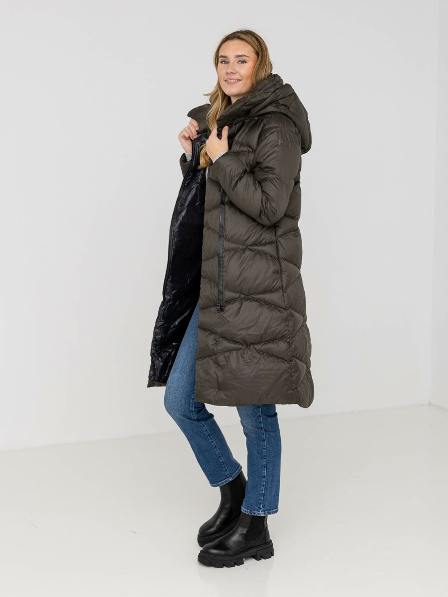 Tundra Coat