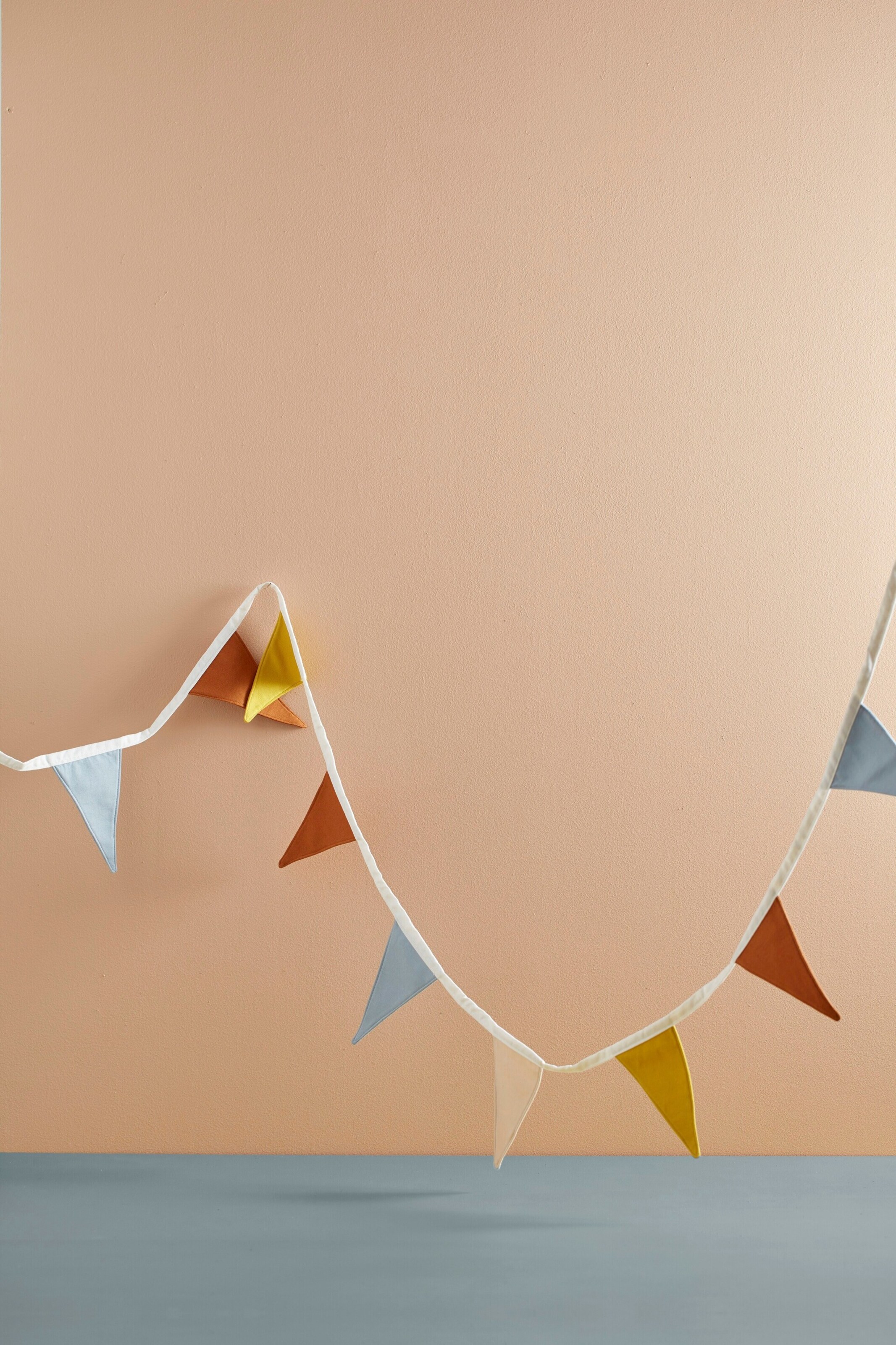 Kids Concept Wimpelgirlande beige 2,9m